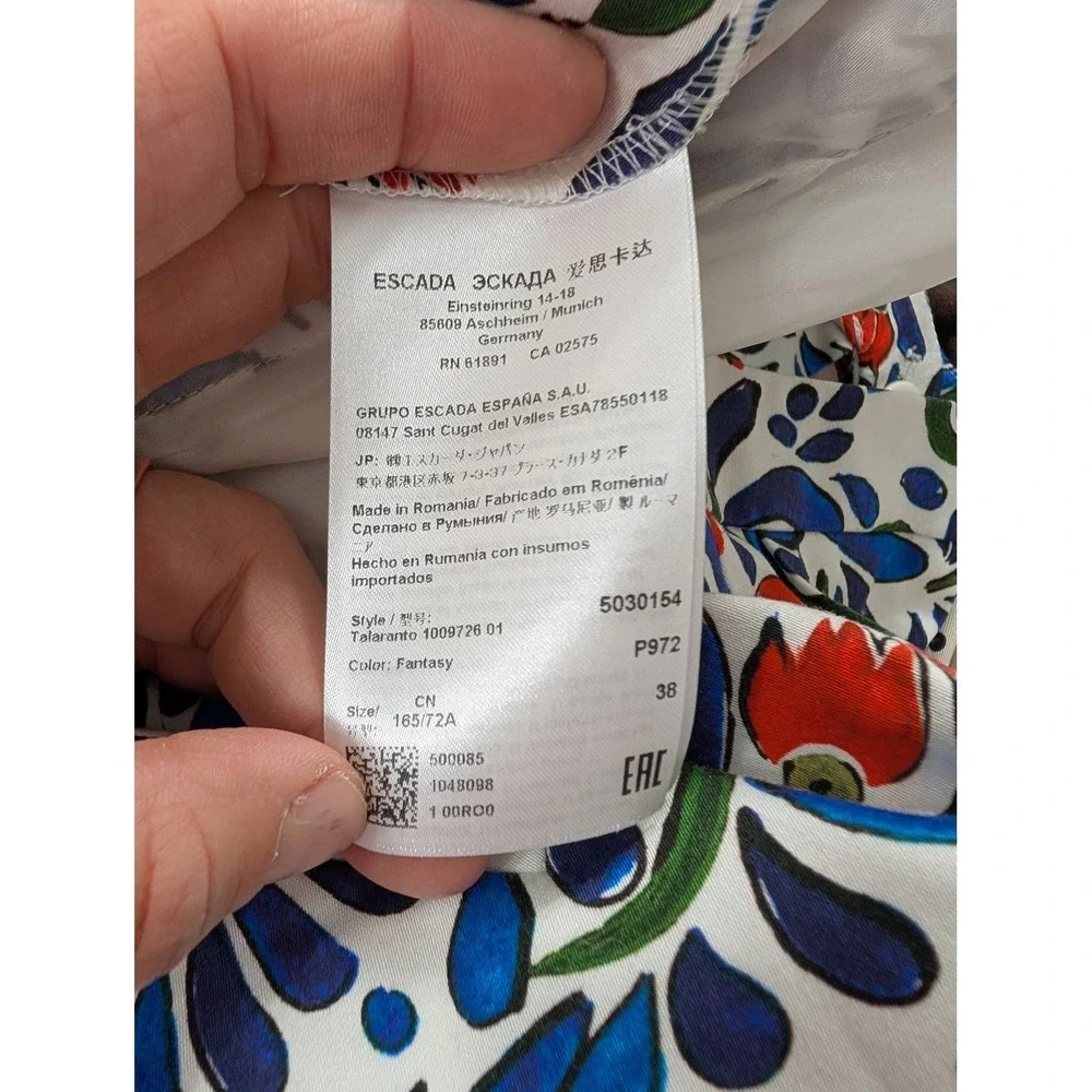 Escada radiant charm